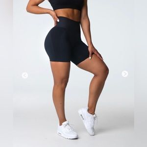 NWT NVGTN Black Contour 2.0 Seamless Shorts